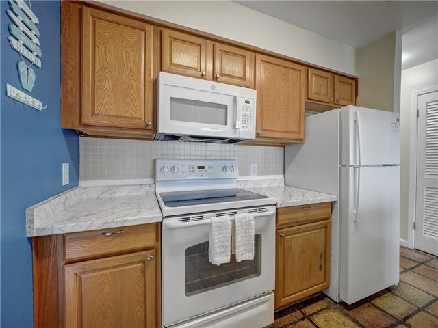 14300 Aloha St 203, Corpus Christi, TX 78418