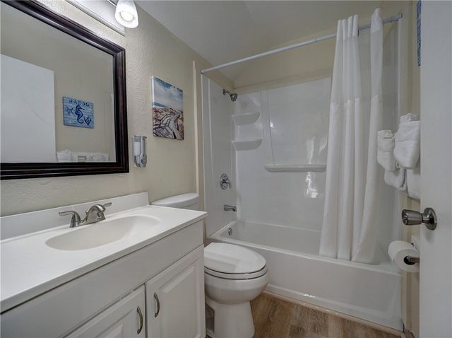 14300 Aloha St 203, Corpus Christi, TX 78418