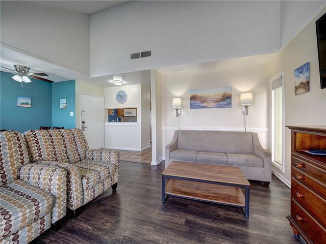 14300 Aloha St 203, Corpus Christi, TX 78418