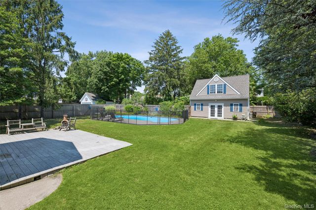 138 Hallock Street, Riverhead, NY 11901