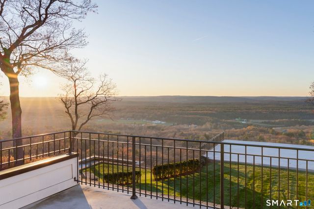 61 Ely Road, Farmington, CT 06032