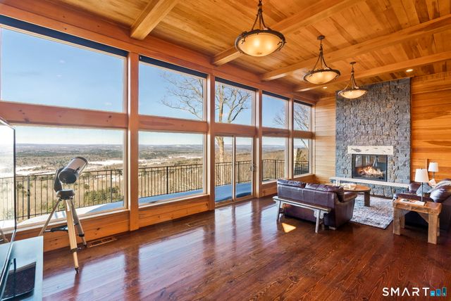 61 Ely Road, Farmington, CT 06032