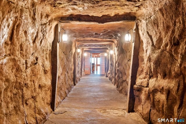 61 Ely Road, Farmington, CT 06032