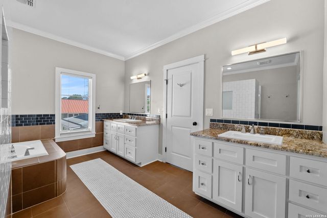 137 Katherine Ct Unit 2, San Antonio, TX 78209