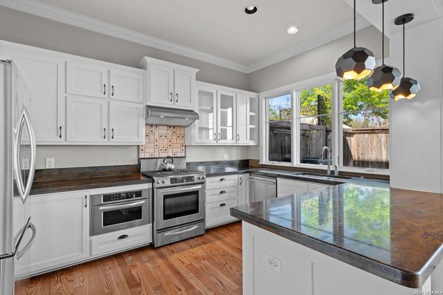 137 Katherine Ct Unit 2, San Antonio, TX 78209