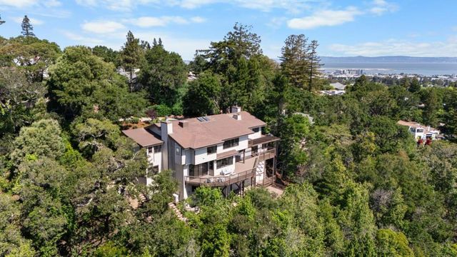 135 Newton Drive, Burlingame, CA 94010