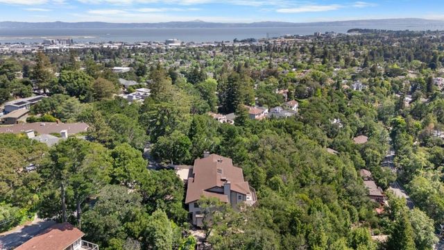 135 Newton Drive, Burlingame, CA 94010