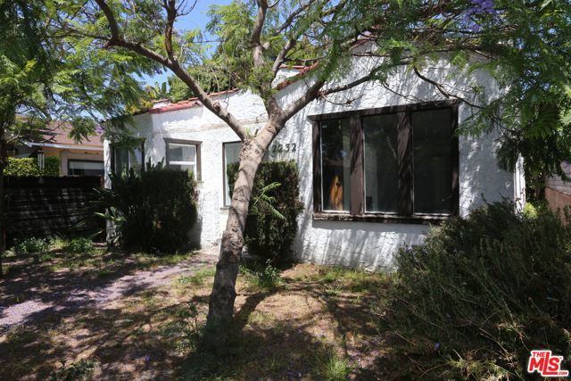 2232 S Ridgeley Drive, Los Angeles, CA 90016