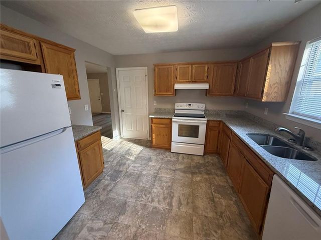 505 Village Circle, Stockbridge, GA 30281