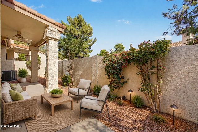 963 E CHILTON Drive, Tempe, AZ 85283