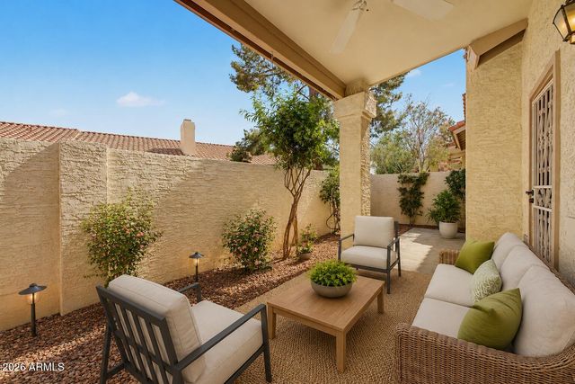 963 E CHILTON Drive, Tempe, AZ 85283