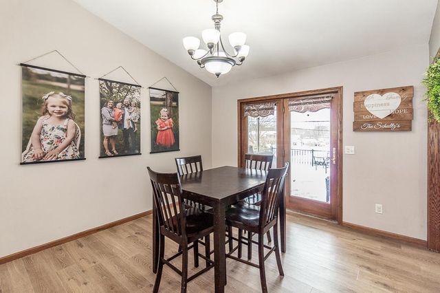 1725 SMITH STREET, New London, WI 54961