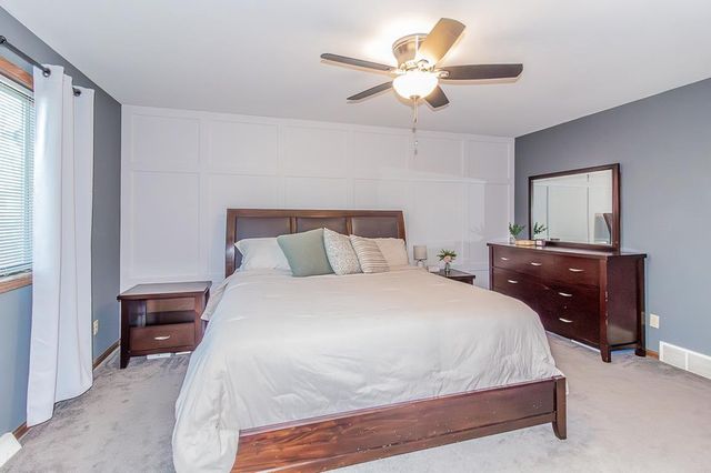 1725 SMITH STREET, New London, WI 54961