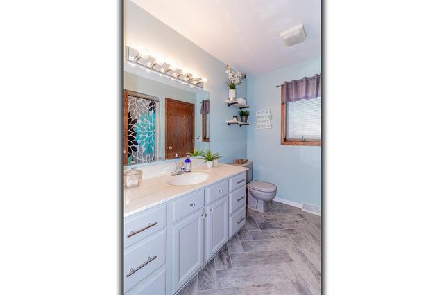 1725 SMITH STREET, New London, WI 54961