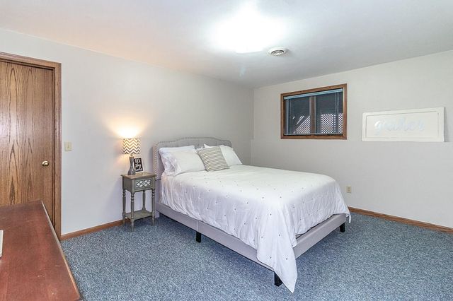 1725 SMITH STREET, New London, WI 54961