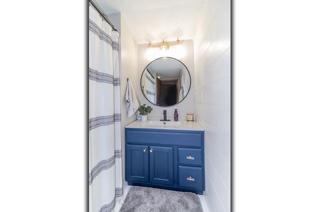 1725 SMITH STREET, New London, WI 54961