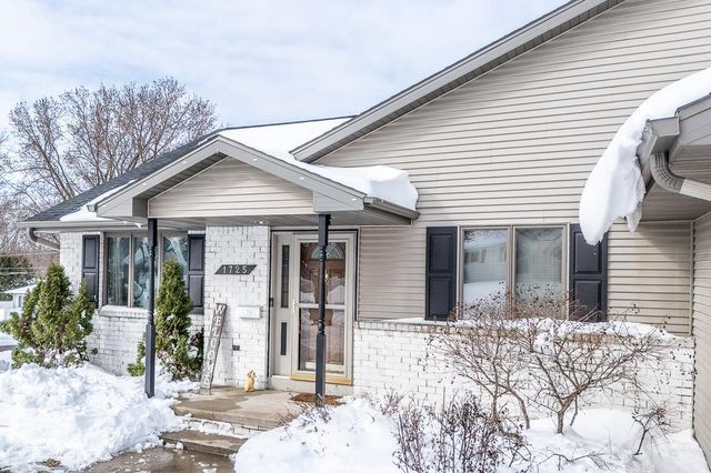 1725 SMITH STREET, New London, WI 54961