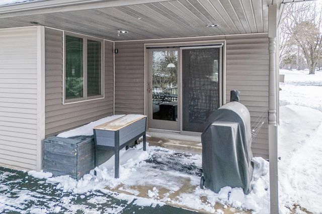 1725 SMITH STREET, New London, WI 54961