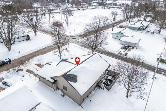 1725 SMITH STREET, New London, WI 54961