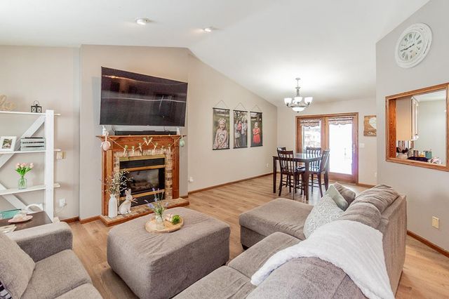 1725 SMITH STREET, New London, WI 54961