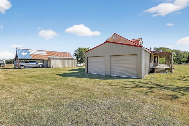 6052 County Road 157, Iola, TX 77861
