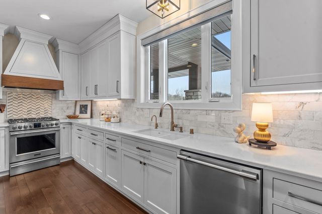 9631 Norway Hills Trail, Lakeville, MN 55044