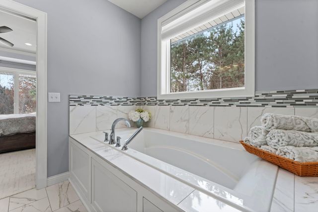 9631 Norway Hills Trail, Lakeville, MN 55044