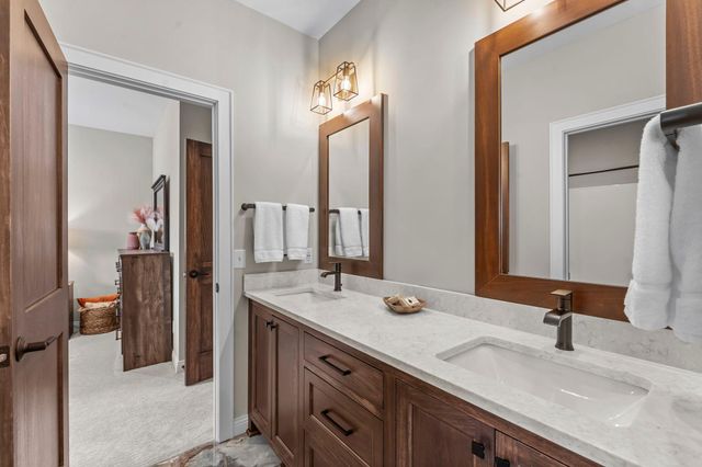 9631 Norway Hills Trail, Lakeville, MN 55044