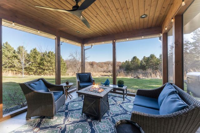 9631 Norway Hills Trail, Lakeville, MN 55044