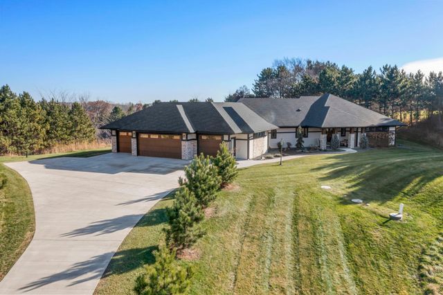 9631 Norway Hills Trail, Lakeville, MN 55044