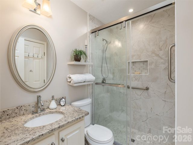 701 Red Oak Drive, Hendersonville, NC 28791