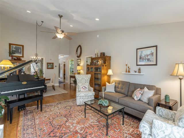 701 Red Oak Drive, Hendersonville, NC 28791