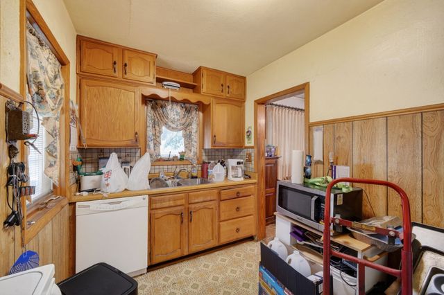 2728 Des Moines Street, Des Moines, IA 50317