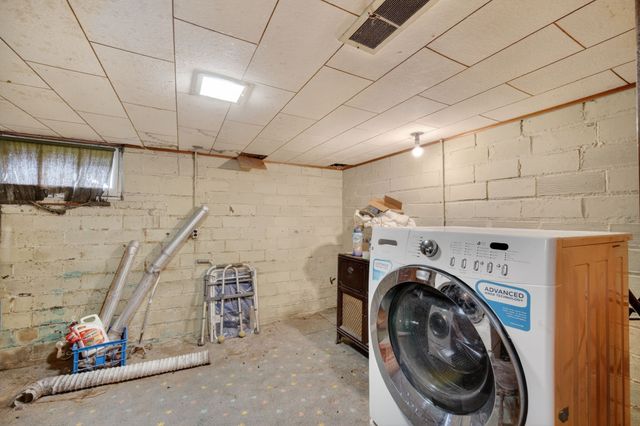 2728 Des Moines Street, Des Moines, IA 50317