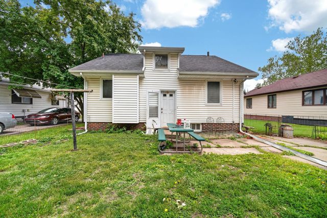 2728 Des Moines Street, Des Moines, IA 50317