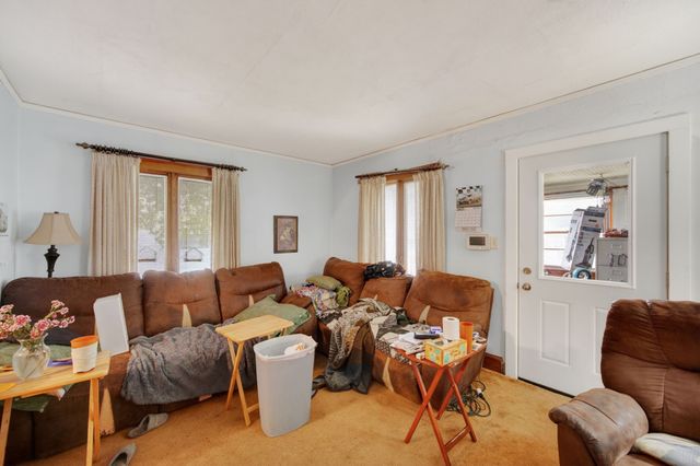 2728 Des Moines Street, Des Moines, IA 50317