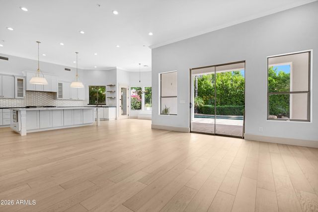 9470 E BLOOMFIELD Road, Scottsdale, AZ 85260