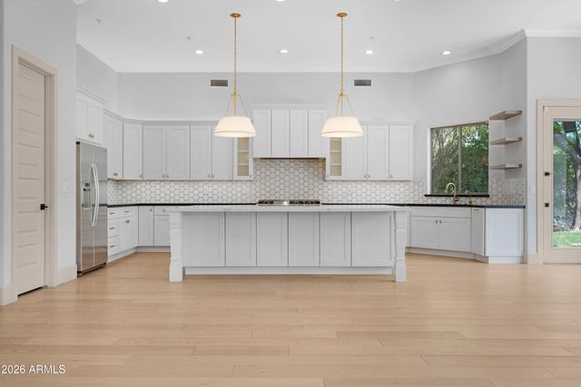 9470 E BLOOMFIELD Road, Scottsdale, AZ 85260