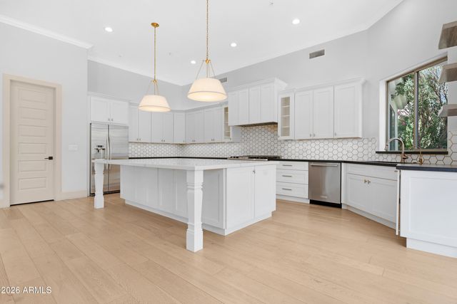 9470 E BLOOMFIELD Road, Scottsdale, AZ 85260