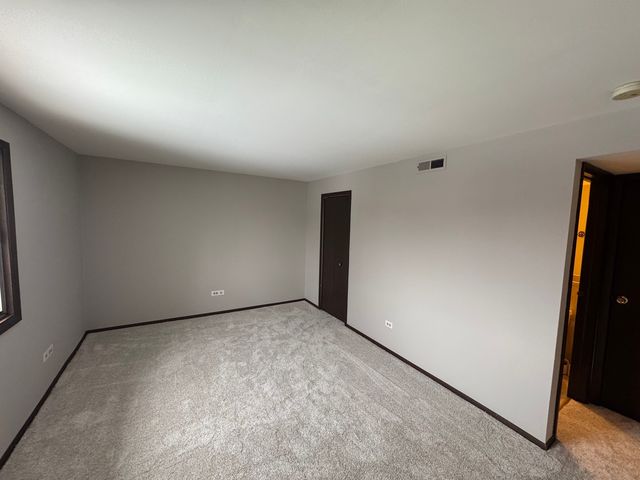 13933 James Drive 822, Crestwood, IL 60418