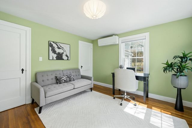 40 Englewood Rd, Winchester, MA 01890