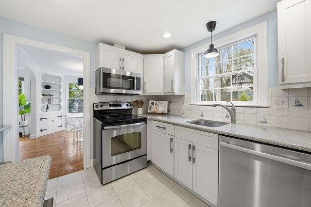 40 Englewood Rd, Winchester, MA 01890