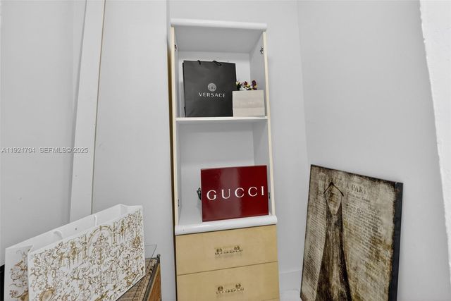 300 Bayview Dr 308, Sunny Isles Beach, FL 33160