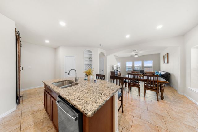 209 Shale CIR, Buda, TX 78610