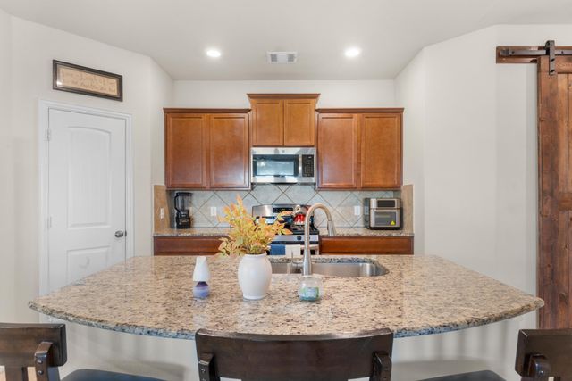 209 Shale CIR, Buda, TX 78610