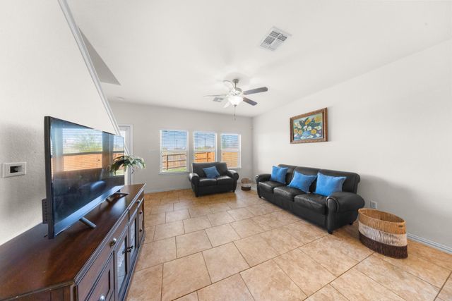 209 Shale CIR, Buda, TX 78610