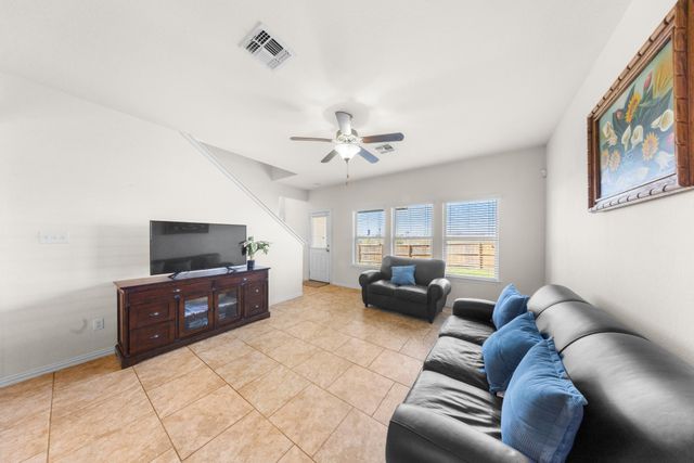 209 Shale CIR, Buda, TX 78610