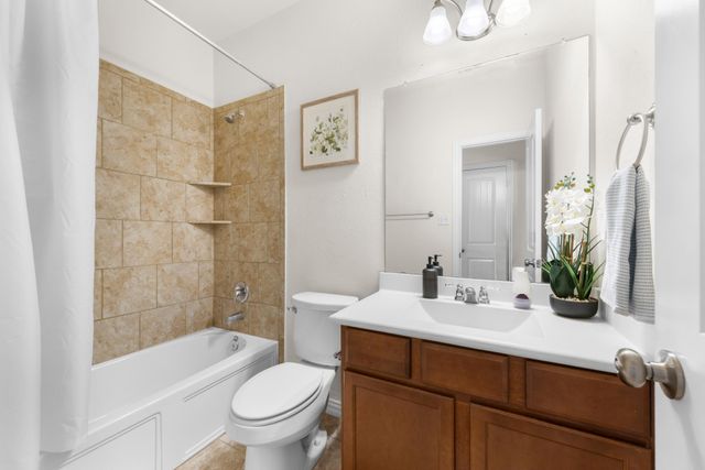 209 Shale CIR, Buda, TX 78610