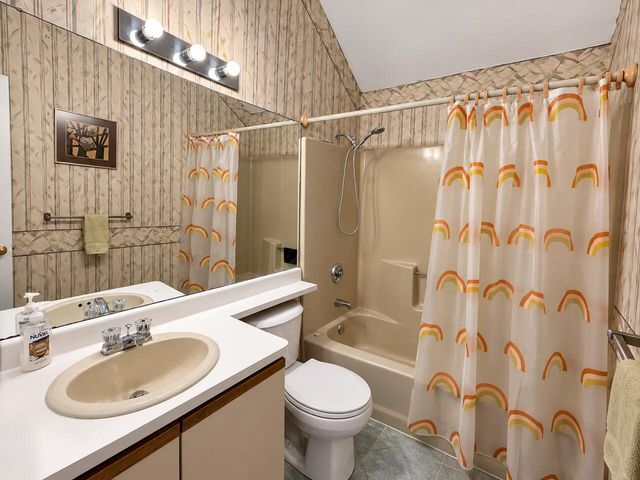 30 Sandy Valley Road, Marstons Mills, MA 02648