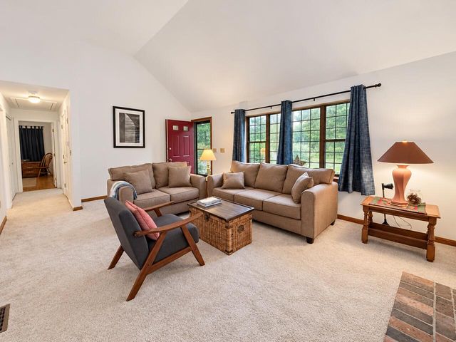 30 Sandy Valley Road, Marstons Mills, MA 02648